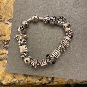 PERFECT CONDITION PANDORA CHARM BRACELET WITH ALL CHARMS